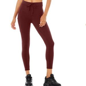 Tag on/Brand New Alo 7/8 high waist leggings (cranberry)